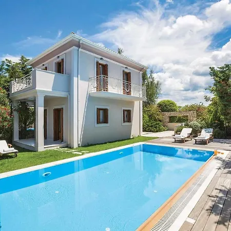 别墅 Agia Marina Sleeps 4 With Pool Air Con And Wifi *